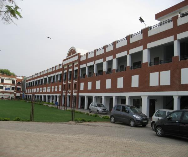 Sadanlal Savaldas Khanna Girls Degree College Allahabad Academic Building photo 6